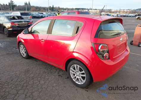 2015 Chevrolet Sonic Lt Auto z USA, uszkodzony, nr VIN 1G1JC6SB4F4126496